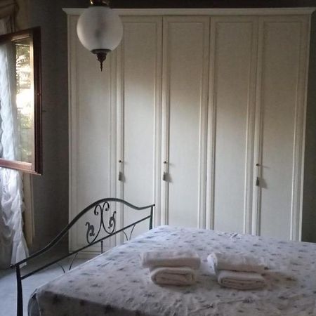奧爾比亞Domus Garden住宿加早餐旅馆 外观 照片